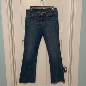 Lucky brand size 27 sweet n low rise Y2K style boot cut jeans!